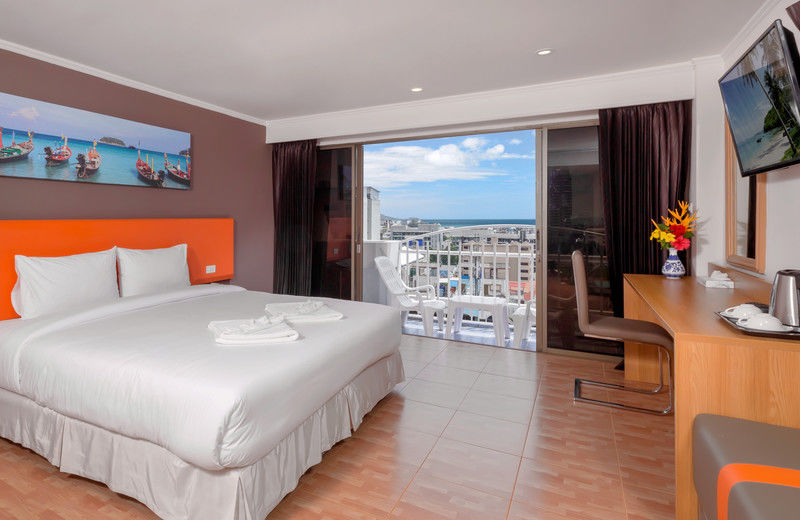 Royal Crown Hotel & Palm Spa Resort Patong Exterior foto